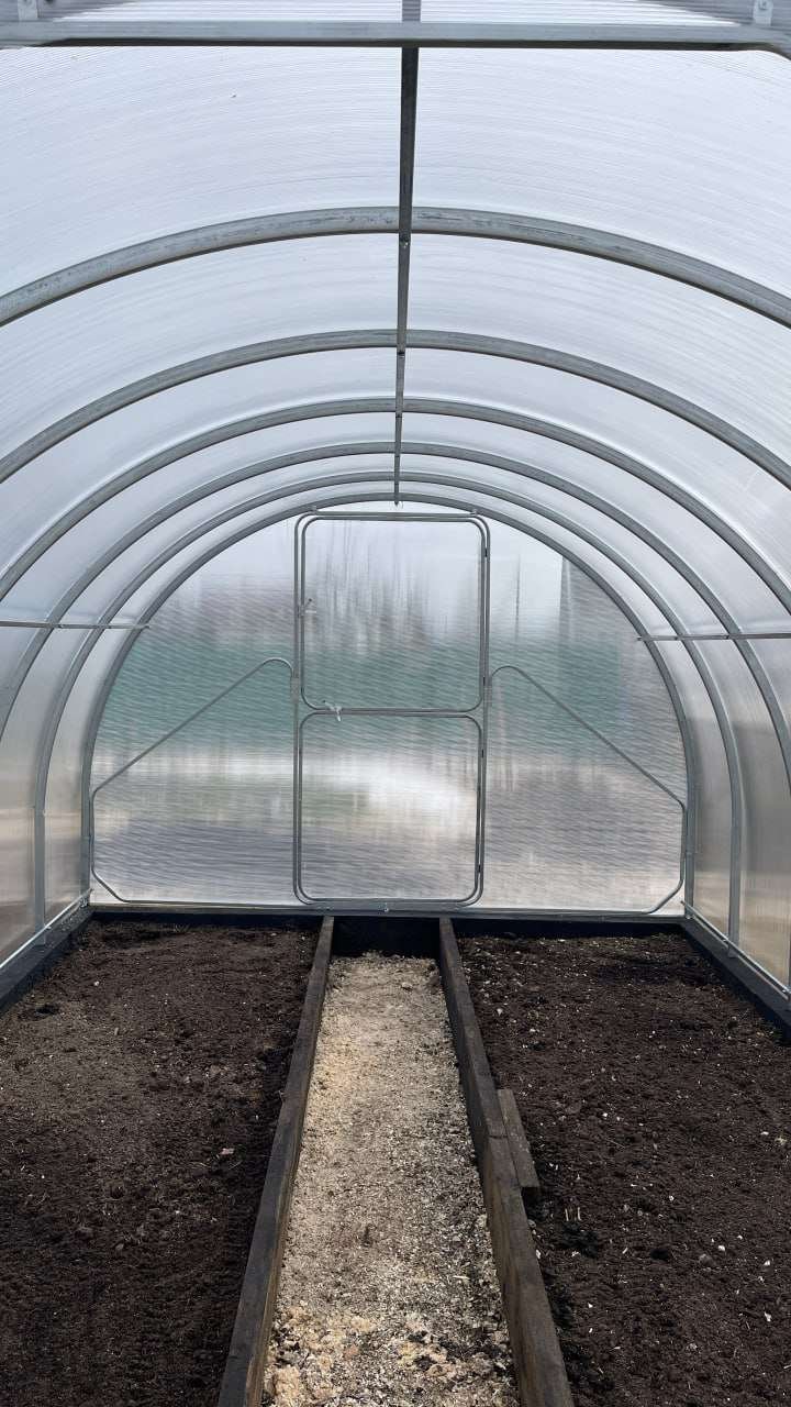 Siltnamisekotitanvidujrjpg Šiltnamis Titan 40 20x40 Mm Itin Tvirtas Arkinis šiltnamis Siltnamis eko titan vidujrjpg Šiltnamis Titan 40 20x40 Mm Itin Tvirtas Arkinis šiltnamis Smart Five Mb